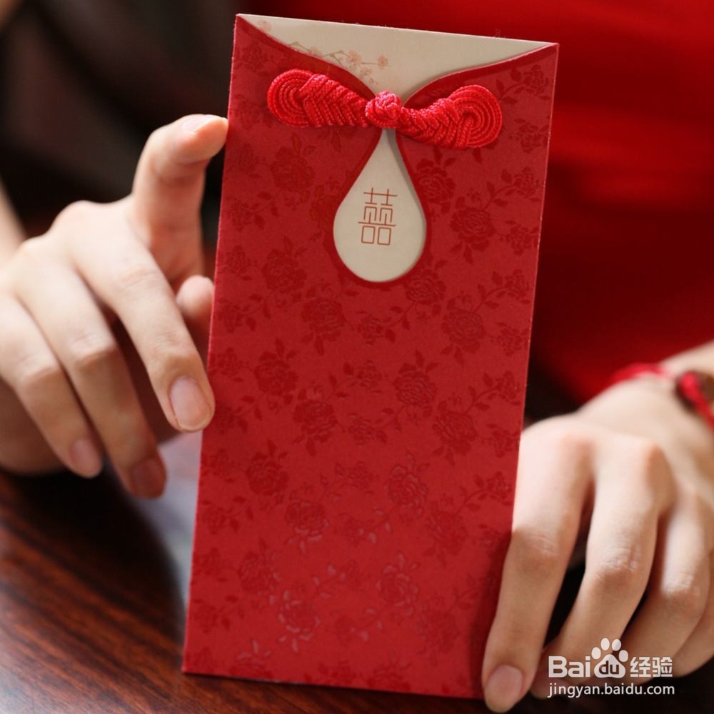 2019年可以送女朋友什么新年礼物