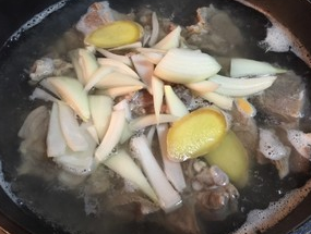 白汤炖羊蝎子的方法