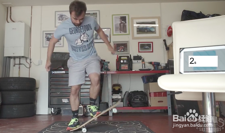 关于玩滑板时的正确姿势！