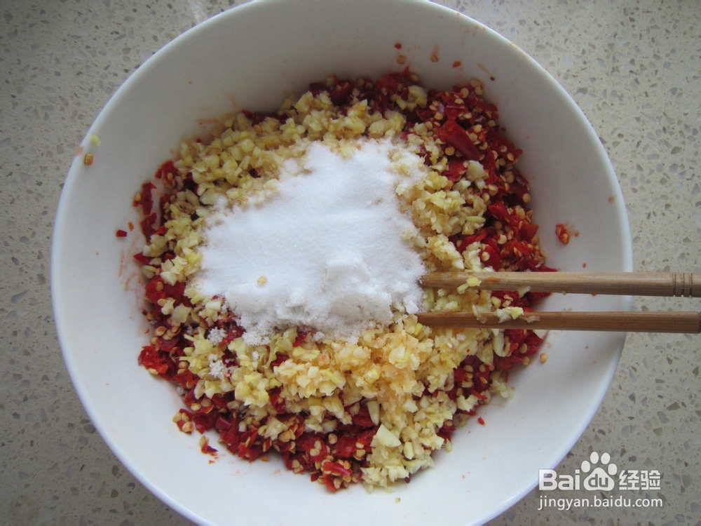 颜色红亮,辣而咸鲜-----自制剁椒