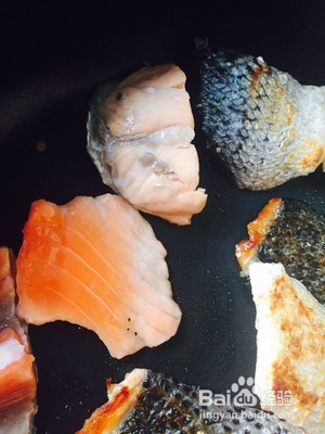 三文鱼鱼皮怎么处理