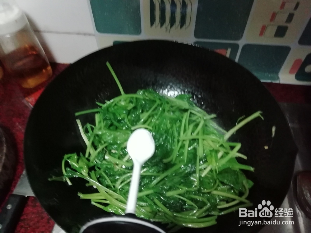 蒜香小菠菜的步骤
