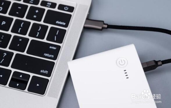 将充电器与充电宝合二为一倍思18WPD快充充电宝