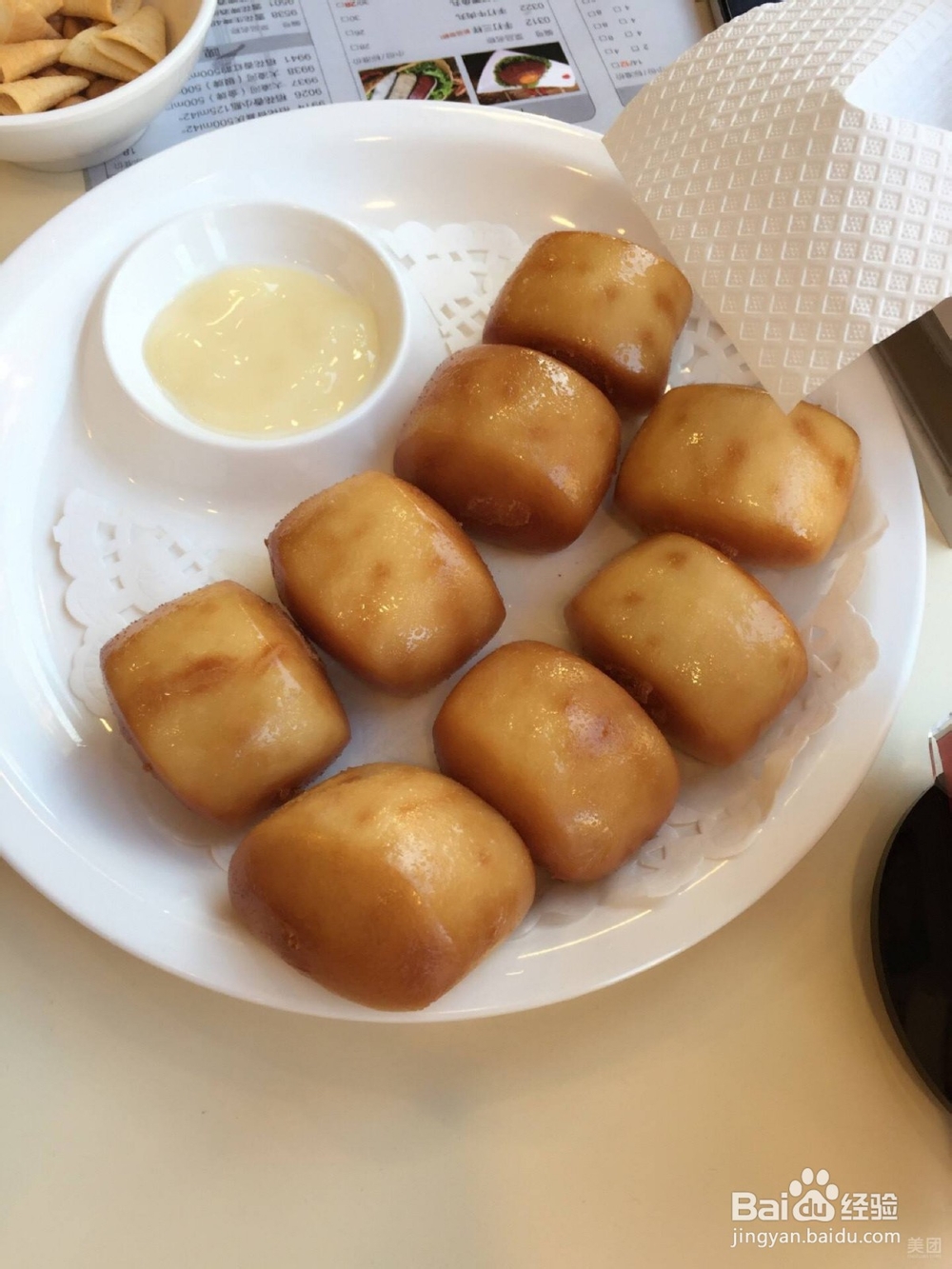 如何制作美味的油炸小馒头？