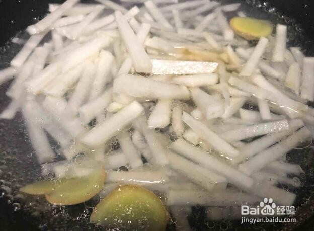 鸡蛋萝卜汤的功效