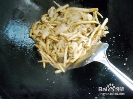 腊肉茶树菇的制作方法