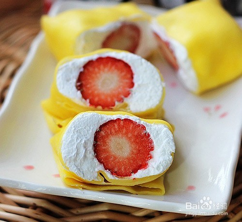 清爽可口草莓班戟小甜点