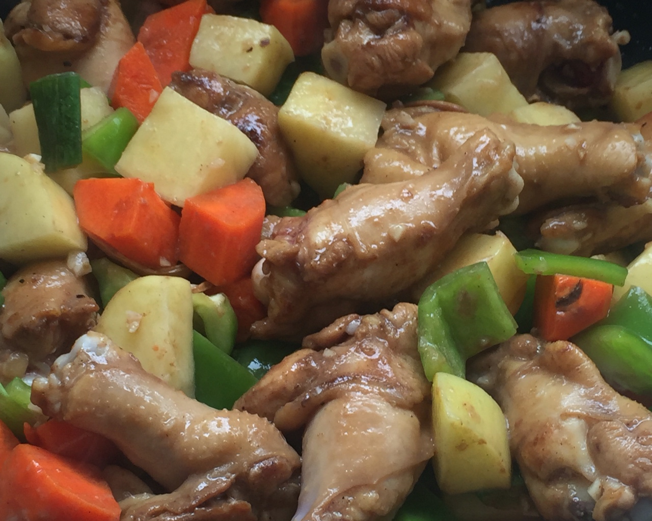 爱吃肉的你一定喜欢的烤鸡翅、蔬菜!