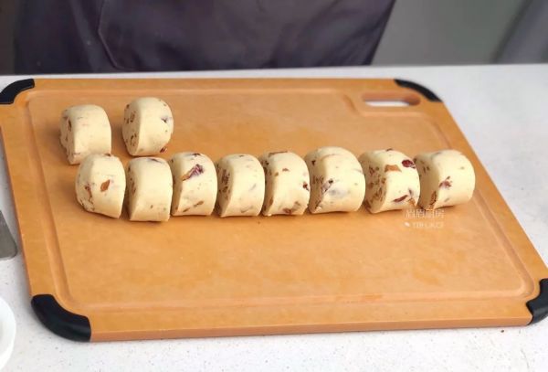 枣香猴头菇馒头