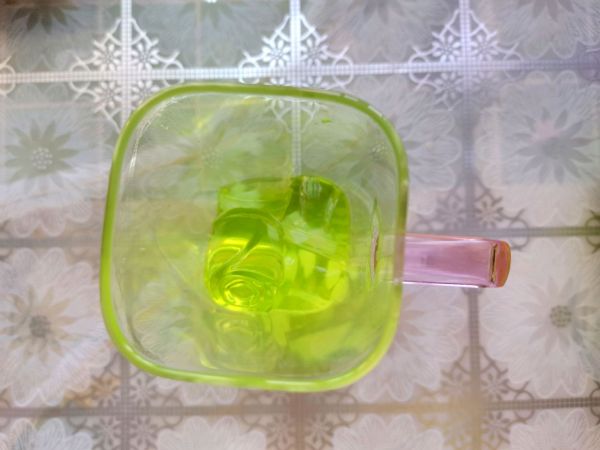 苹果果冻酸奶气泡水