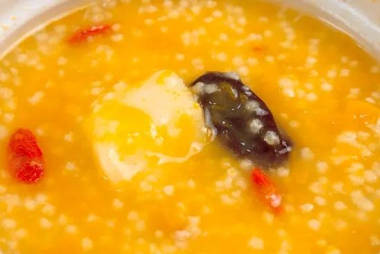 南瓜小米红枣粥