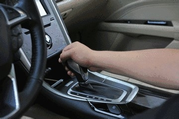 手动挡汽车怎么正确换挡