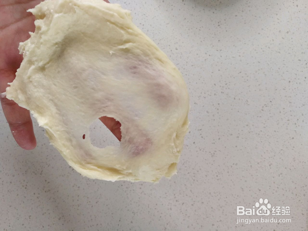 肠仔沙拉面包的做法