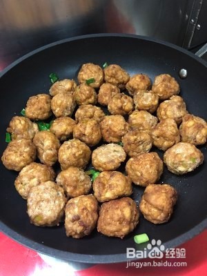 酸甜豆腐丸子的做法