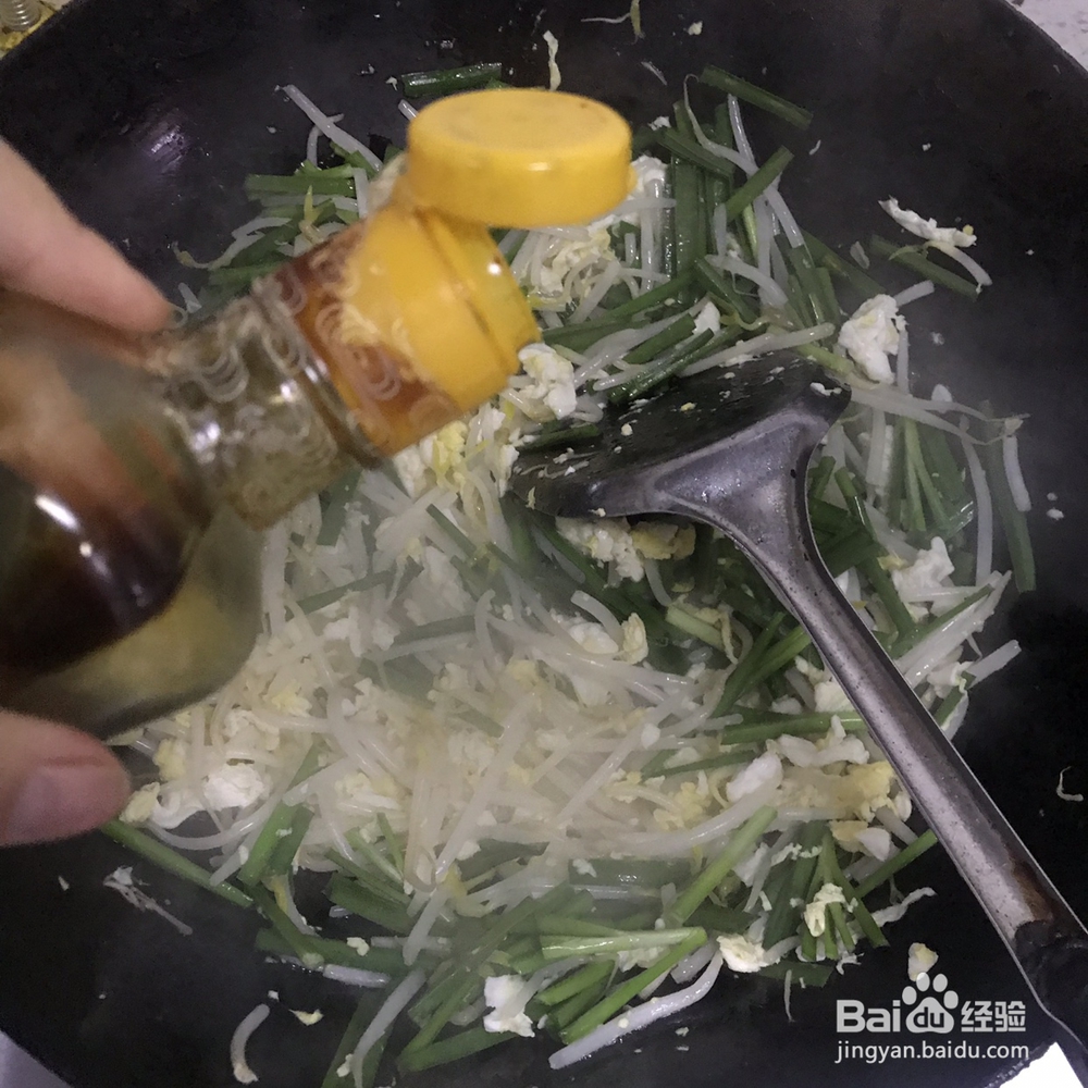 百吃不厌的鸡蛋炒河粉