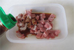 青豆红薯炒肉丁