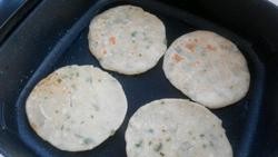 如何在家做葱油饼