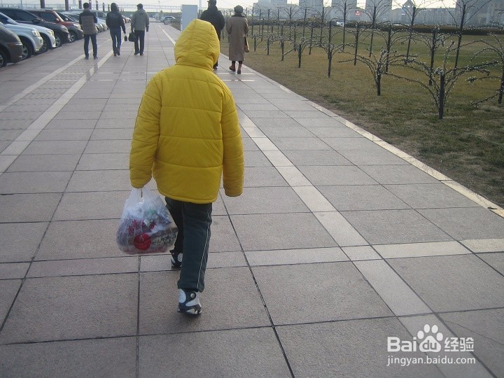 老年人怎样告诉孩子安全出行
