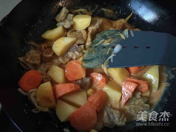 咖喱牛腩的做法