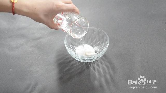 怎么刷鞋子干净又白