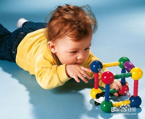 幼小儿童怎么玩玩具