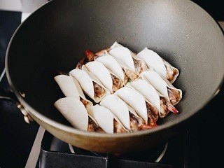 虾仁锅贴怎么做