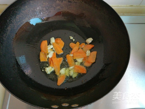 芦笋炒口条的做法