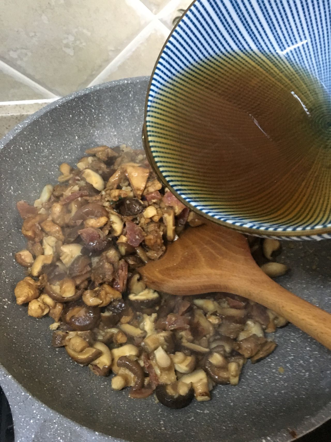 飘香糯米鸡的做法，你被香到了吗？