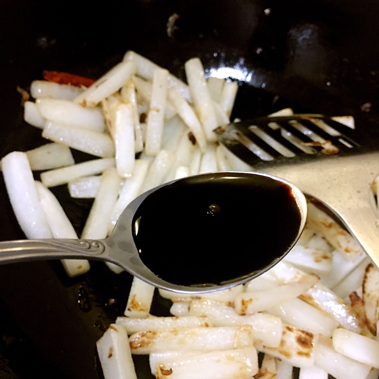 超级美味的干煸白萝卜条，今天就来教你做