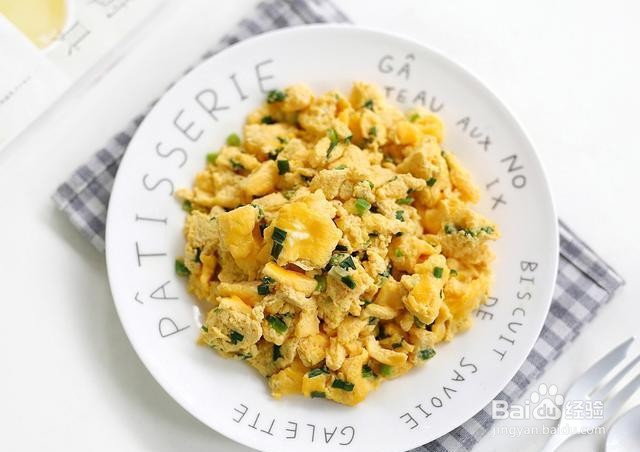 家庭自制葱香水炒蛋