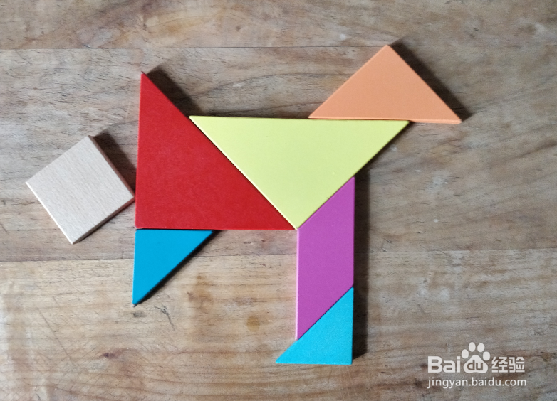 如何用七巧板拼一个玩跳房子游戏的小朋友？