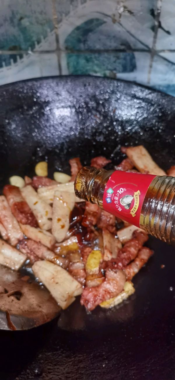 五花肉南乳炆莲藕