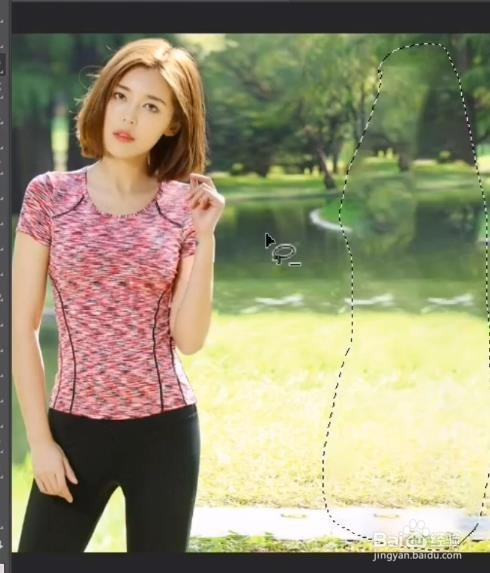 Ps如何一秒去除人物 ？