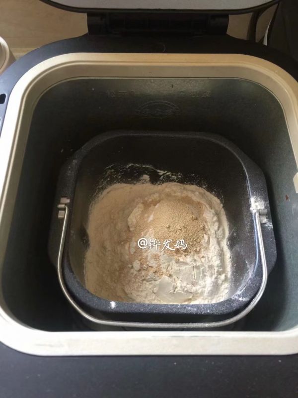 葱香芝士青椒牛肉面包