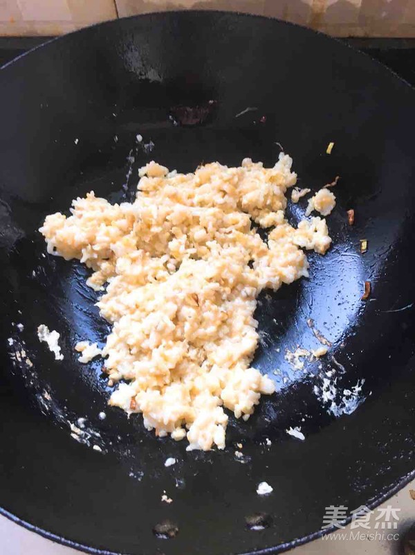 虾仁炒饭的做法