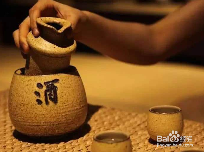 辟谣!喝酒喝能杀灭病毒吗?