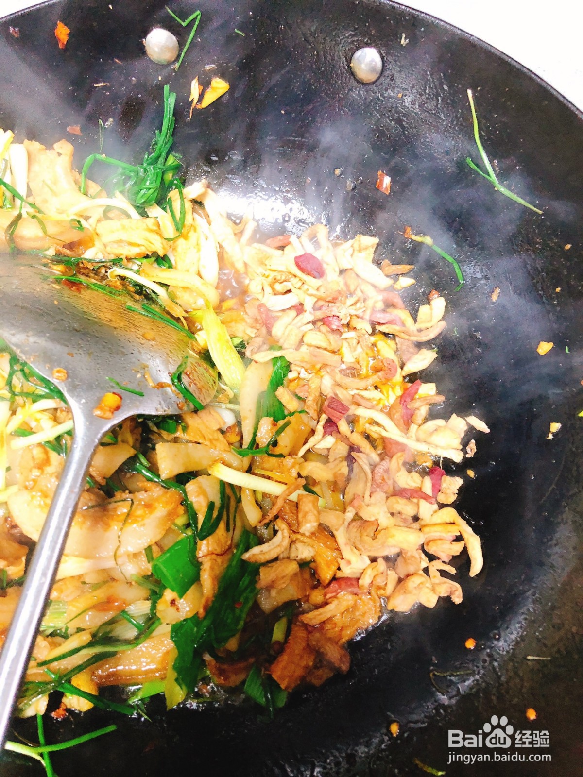 野葱回锅肉的做法