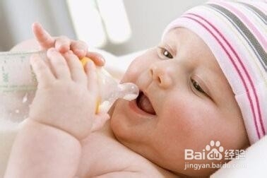 给宝宝喝水的好处?