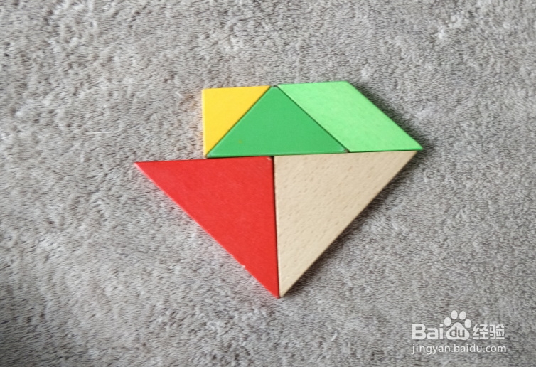 红姑娘果用七巧板怎么拼？