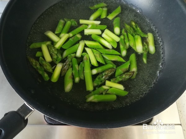 创意菜之鲜美可口的芦笋虾球