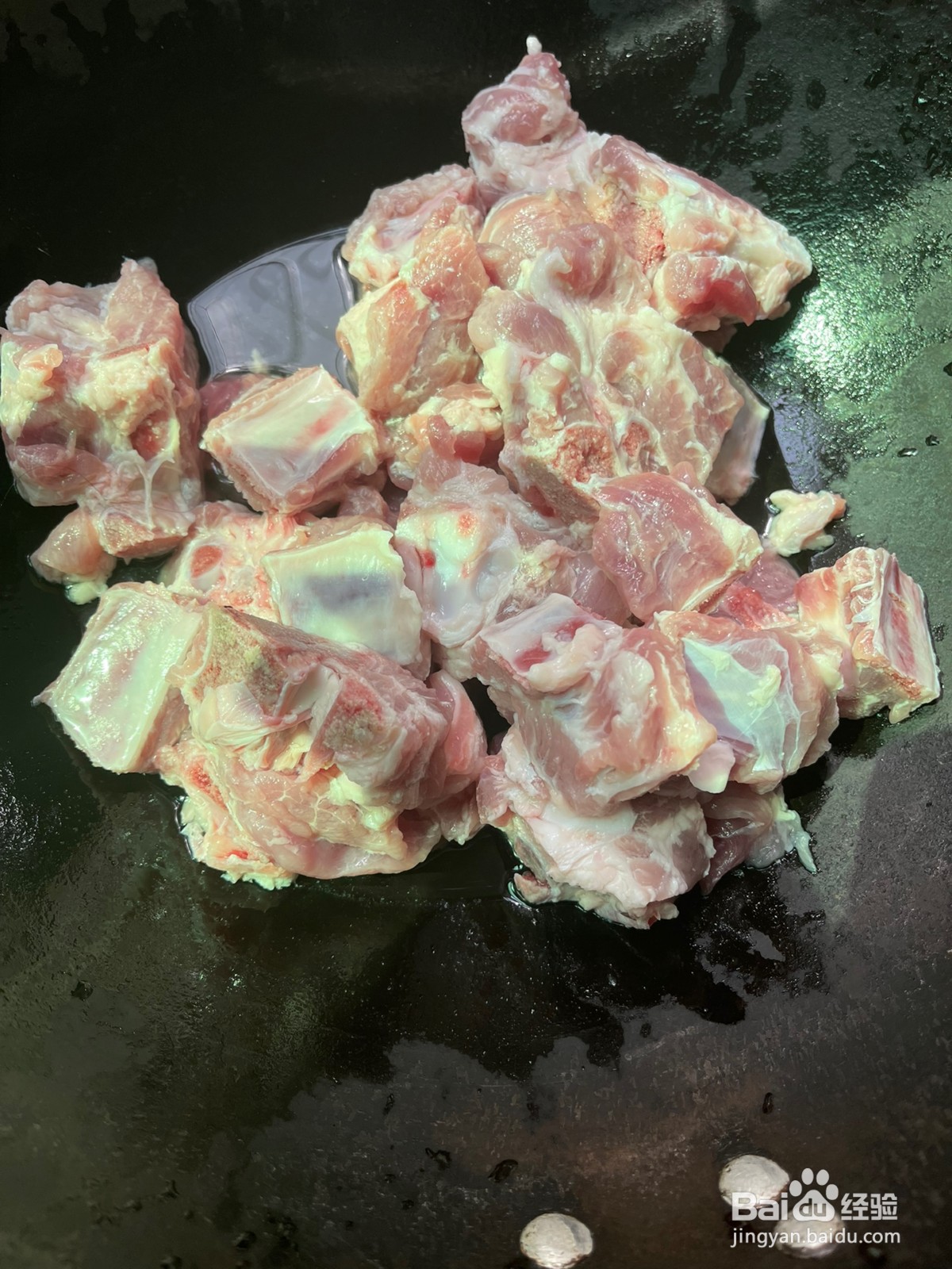 莲藕排骨汤的做法