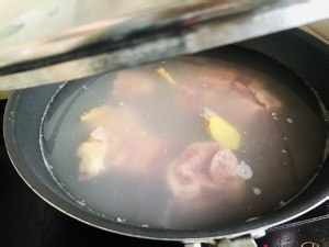 如何电饭煲做番茄土豆排骨汤