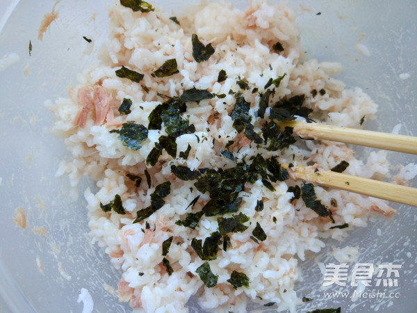 金枪鱼饭团的做法