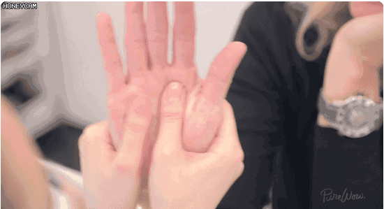 手部穴位按摩法