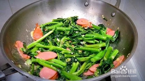 芥蓝炒火腿肠