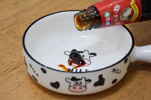 鸡蛋黄瓜鲜汤面