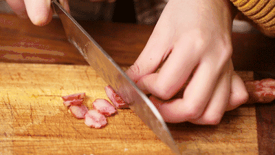 当地特色-竹筒饭-蒸出来的米饭口感才香