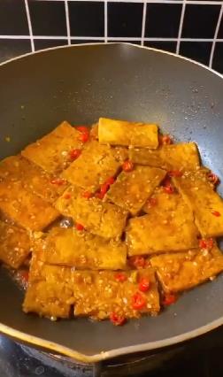 豆腐怎样做，比肉还好吃？