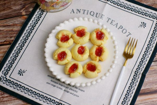 草莓酱玛格丽特饼干