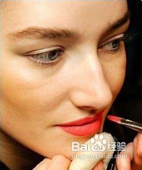 秋冬彩妆爱简洁简单更显优雅魅力